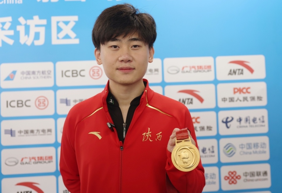 中夺得金牌, 国家队队友, 子的恋爱纪 中夺得金牌, 国家队队友, 子的恋爱纪