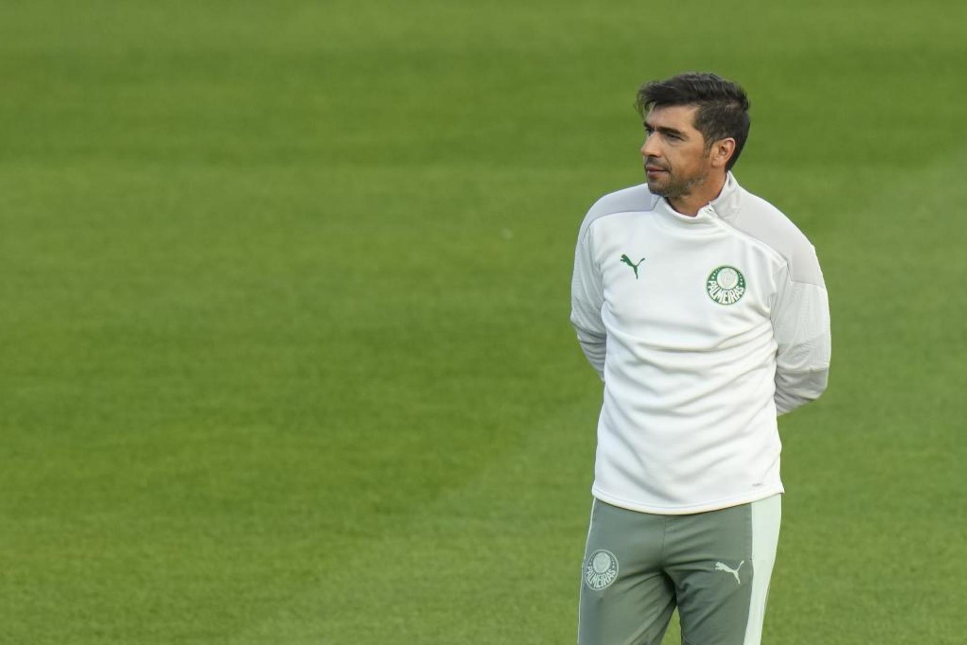 体育媒体, 葡萄牙籍教, 科拉里和若